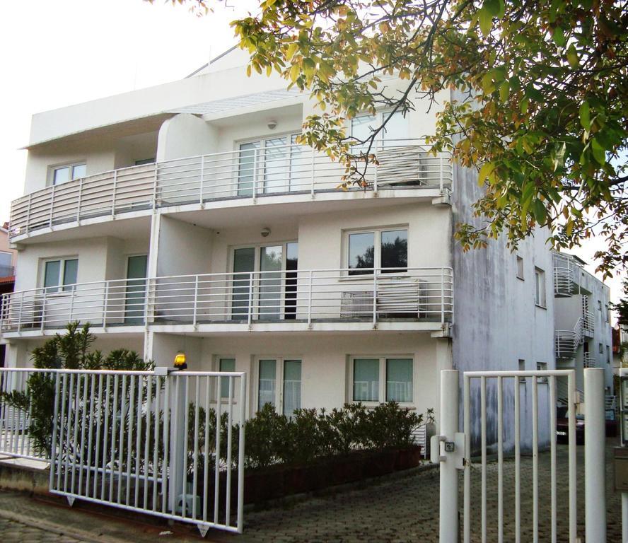 Apartment Venus 13 ロヴィニ エクステリア 写真
